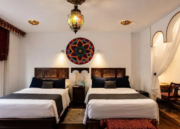 Hotel Casa Anzures 4*